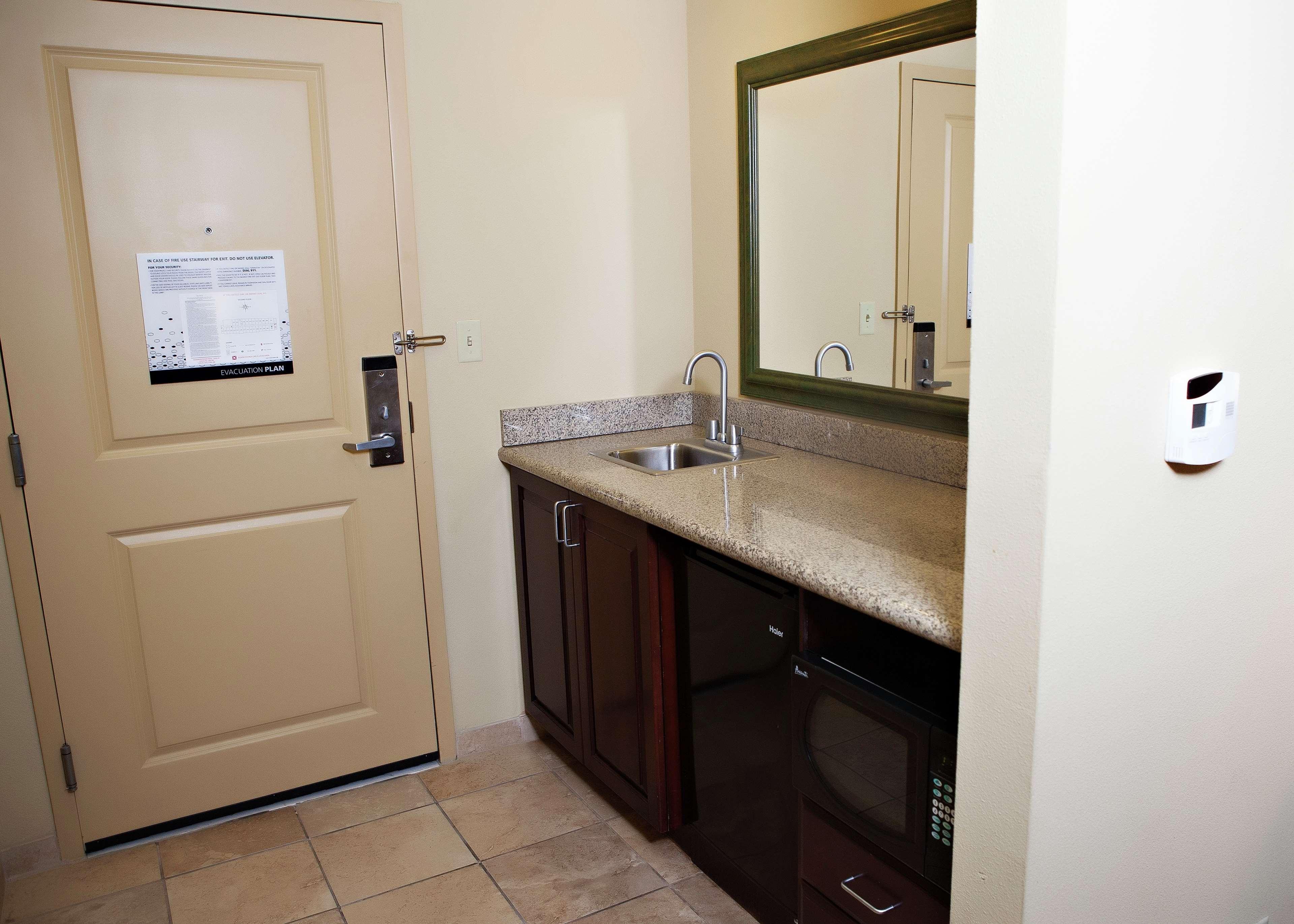 Hampton Inn Martin Buitenkant foto